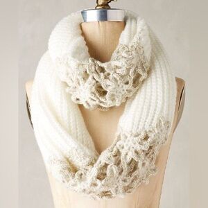 NWOT Anthropologie Crocheted Villarica Infinity Scarf